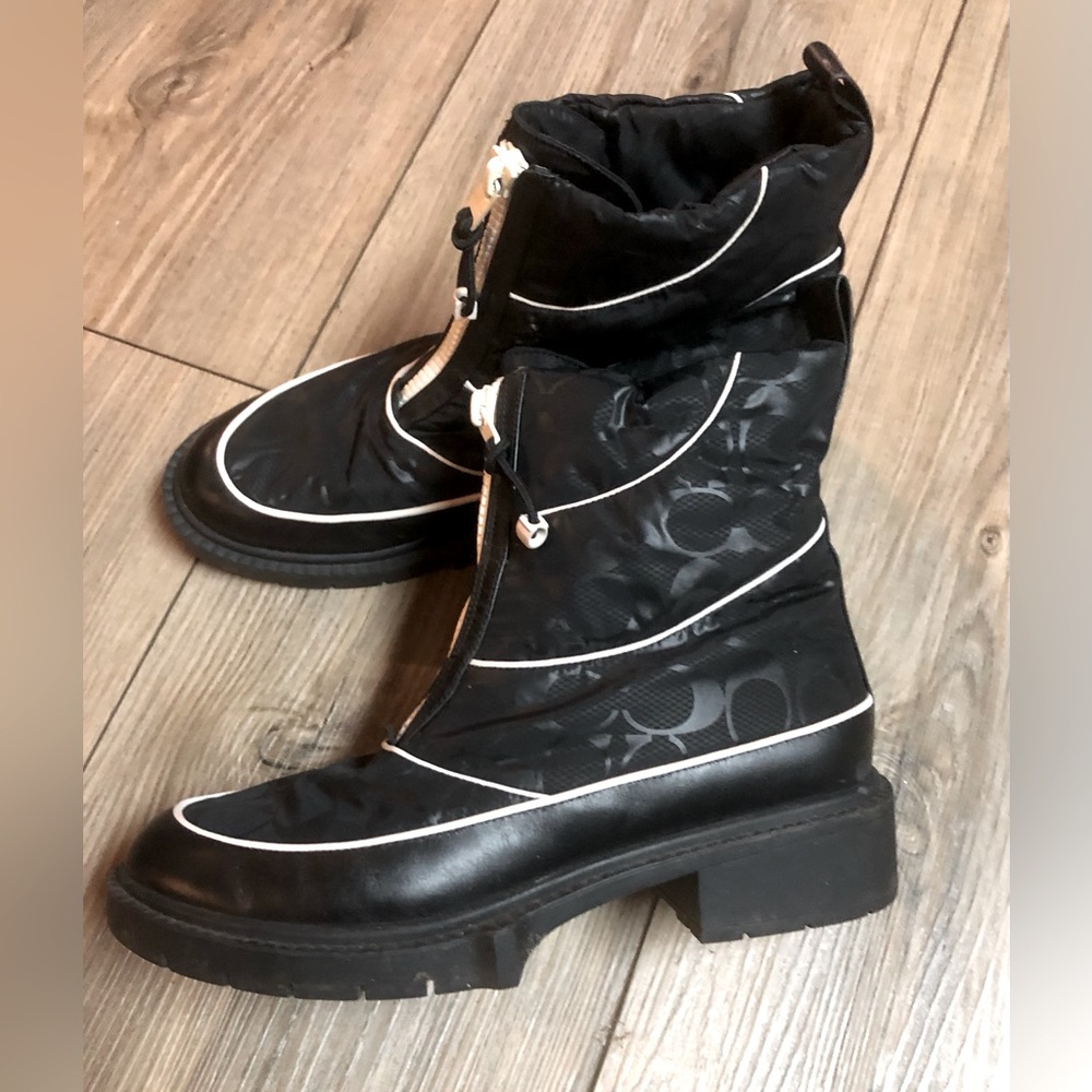 AUTHENTIC COACH Boots